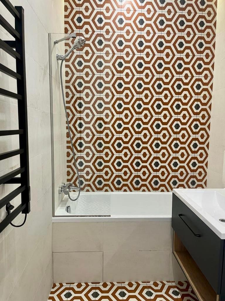 Modern Apartment In The Old Town Kiev Extérieur photo