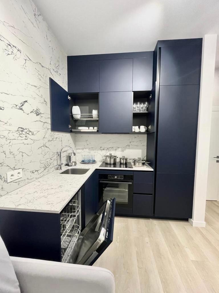 Modern Apartment In The Old Town Kiev Extérieur photo